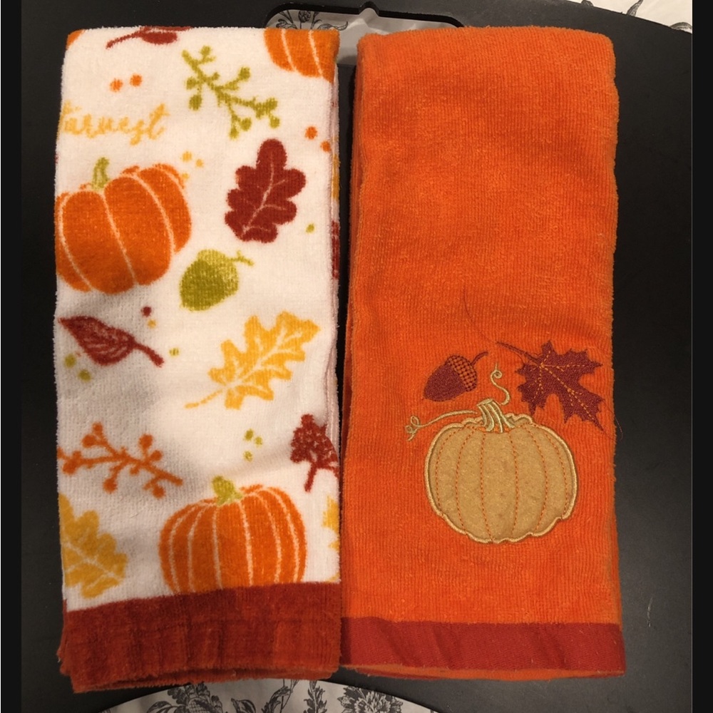 Pumpkin-Huntington Home Holiday towel set